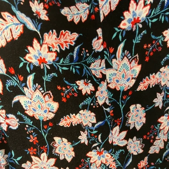 Floral Sleeveless Maxi Dress - Black and Pink - Picture 3 of 8